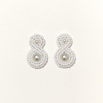 ビーズ刺繍ピアス