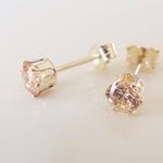 *K14GF***P36キュービックジルコニア（立て爪4ｍｍ）☆スタッドピアス
