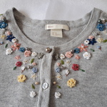 手刺繍お花のカーディガン