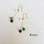 3粒天然石のスイングピアス/イヤリング