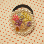 花の展覧会刺繍ヘアゴム