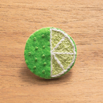 ライムの手刺繍ブローチ