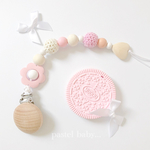 いちごみるくモチーフ♡おしゃぶりホルダー♡ ウッドフラワー 単品
