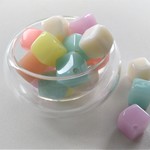 9.5mm　四角いミルキービーズ　量り売り４０ｇ（約40個）  P287