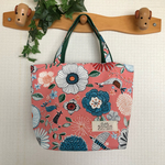 【Ｓ】トートバッグ（北欧、花と鳥）ピンク