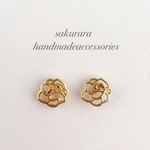 全品￥300✨春におすすめ🌸バラの透かしゴールドピアス