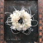 天使の羽のようなふわふわリース 12cm【La fleur de l'ange】