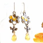 🍯🐝🌲☆蜂の巣ラッキーモチーフピアス🍯🐝🌲☆