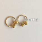 小さなゴールドりぼんピアス*イヤリング*ノンホールピアス*