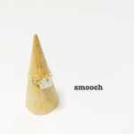 スワロフスキーのトゥーリング スクエア（ホワイト）6mm