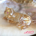 金の手のネコちゃん オルゴナイト 