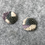 【circle シンプルアシンメトリー】刺繍ピアス/刺繍イヤリング
