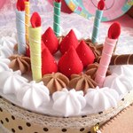 フェルトのお誕生日ケーキ    直径20㎝  フェルトのケーキ    ホールケーキ   おままごと お誕生日ケーキ