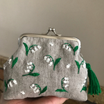スズランの刺繍がま口ポーチ♪