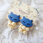 【Final Sale-17】猫ぼたんと樹脂パールたっぷりのイヤリング・ピアス・樹脂ピアス