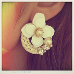 white flower rattan pierce