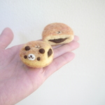 【受注制作】[羊毛フェルトのパン屋さん] あんぱんくまさん ( ブローチ・ボールチェーン・マグネット )
