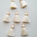 【約20 mm 4個】タッセル　（アイボリー）