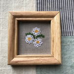 ＊カモミールの刺繍ミニ額