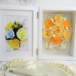 【NEW】送料無料　ビタミンカラーの花束　フォトフレーム　　Ⅼサイズ　プリザーブドフラワー　２L判写真　結婚祝い　ウェディング