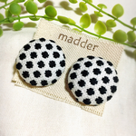 ドット刺繍ピアス