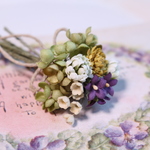 布花　小さな小さな草花ブーケブローチ