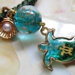 ◇2038再販７ 🐚ホヌの親子と、とんぼ玉のヘアゴム🐢🎶 ※ストラップ・イヤホンジャックに変更可能