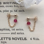 《14kgf》天然石 ルビーのチェーンフープピアス