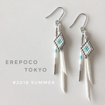 スウェードタッセルピアス・イヤリング／ホワイト×グレー