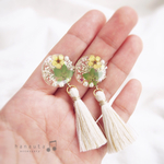 花たっぷりの上品なタッセル＊white