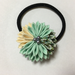 つまみ細工 ヘアゴム コットン素材なので普段使いにも（グリーン）