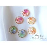 新作○シェルフラワーピアス○