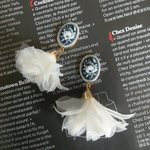 ローズカメオとシフォンタッセルのピアス＆イヤリング＜ブルーグレー×オフホワイト＞
