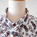 赤い自転車の付け衿（木ボタン、丸襟、後ろ身頃　長め）