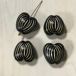 ANTIQUE GOLD BLACK HEART BEADS