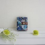 sale! レジャー用にも　手乗り　3つ折り　財布　リバティ　ラミネート　サンドリーヌ　ブルー　ネイビー
