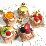 フェイクスイーツ*フルーツデニッシュ*ジッパーチャーム*スイーツデコ