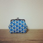青い海のさかな　角形がま口