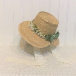 「赤毛のアンの帽子」 ：スズランの花畑 