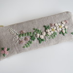 刺繍の眼鏡ポーチ