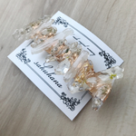 鉱石風  お花のヘアクリップ  white