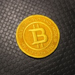 ビットコイン、ドージコイン、ビットコインオペレーターの3点セット