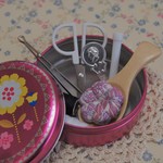 リバティ　小さなピンクッション　針山　[ジェニーズリボン]　パープル