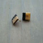 スクエアピアス　BK/GD