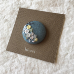 刺繍ブローチ
