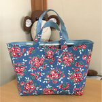 赤い花のトートバッグ