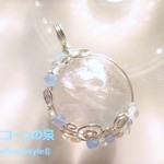 ちょっと虹入り☆水晶スフィアペンダント（ワイヤーアートジュエリー☆ワイヤーアクセサリー☆ワイヤーラッピング天然石ネックレス）