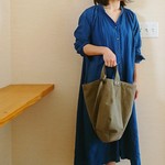 帆布のラウンド変形バッグ（カーキ）