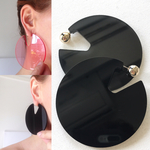 アクリルピアス