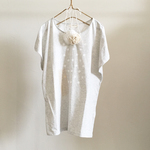 コットンフラワーコサージュ付きドルマンロングTシャツ